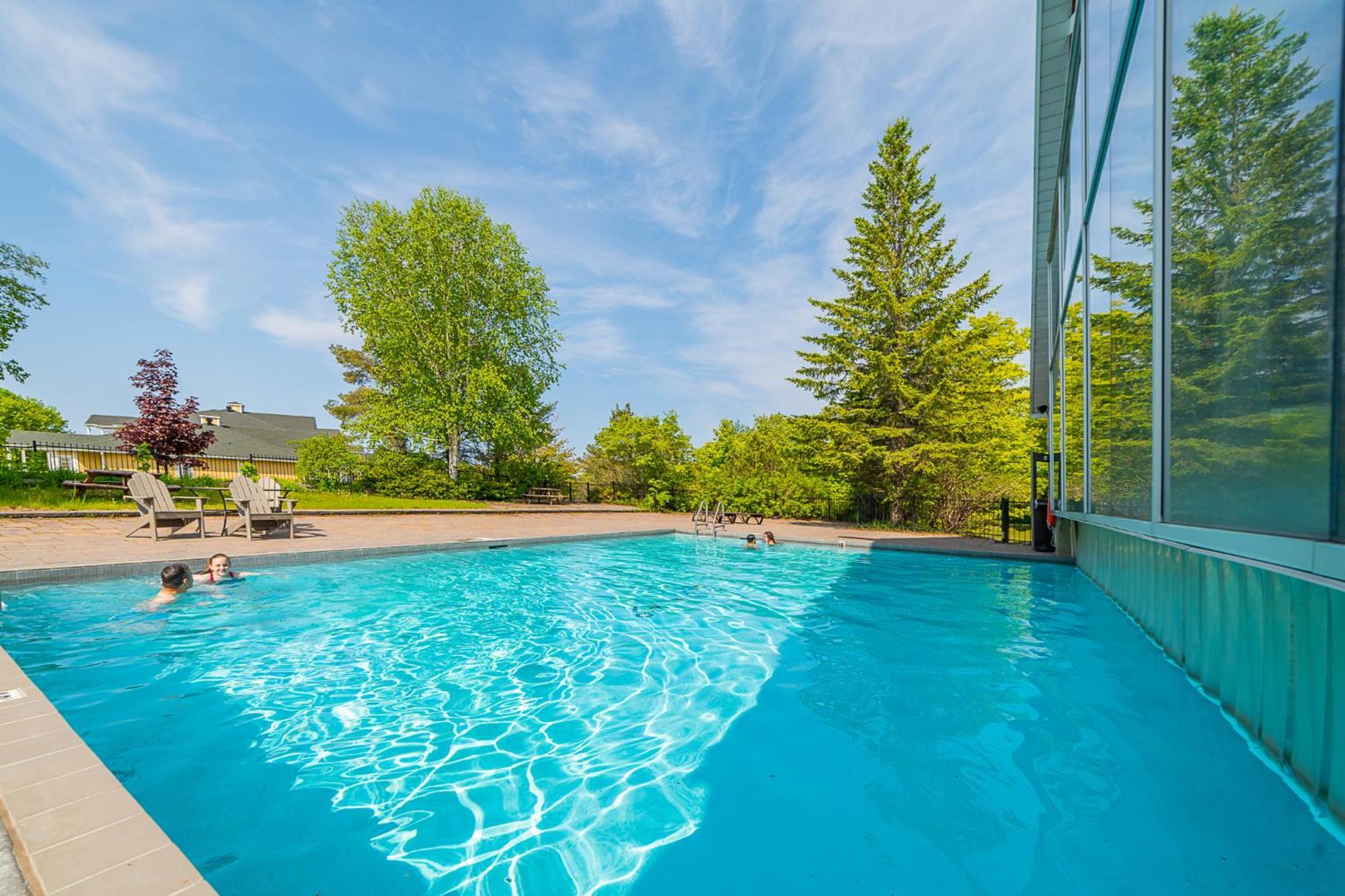 Horseshoe Valley Suites - The Azure Shanty Bay エクステリア 写真