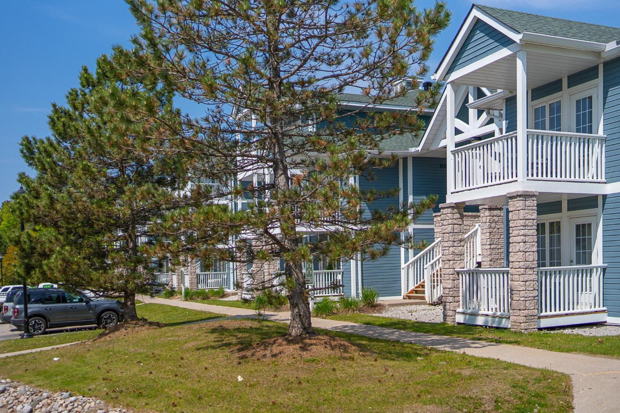 Horseshoe Valley Suites - The Azure Shanty Bay エクステリア 写真
