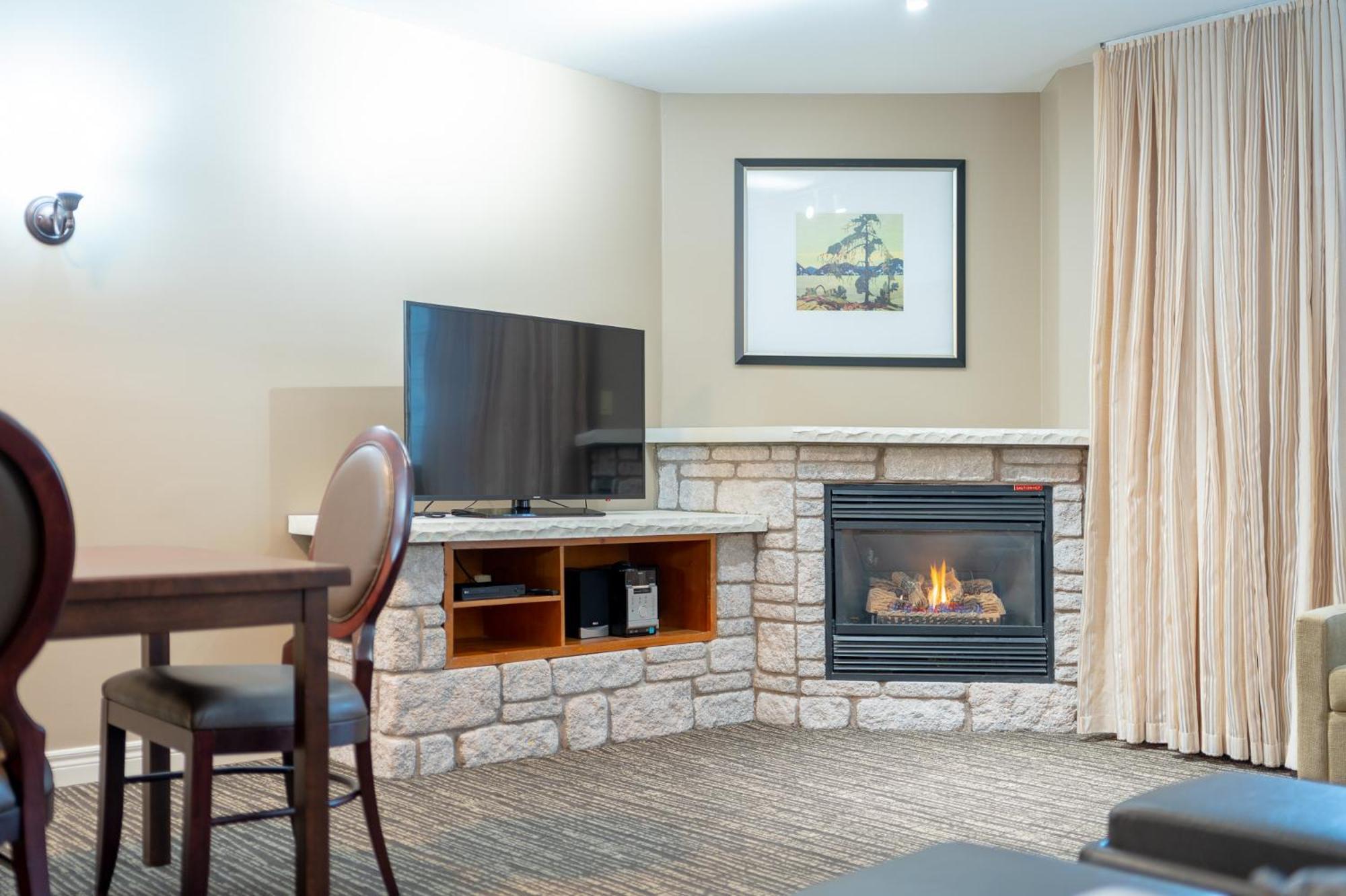 Horseshoe Valley Suites - The Azure Shanty Bay エクステリア 写真
