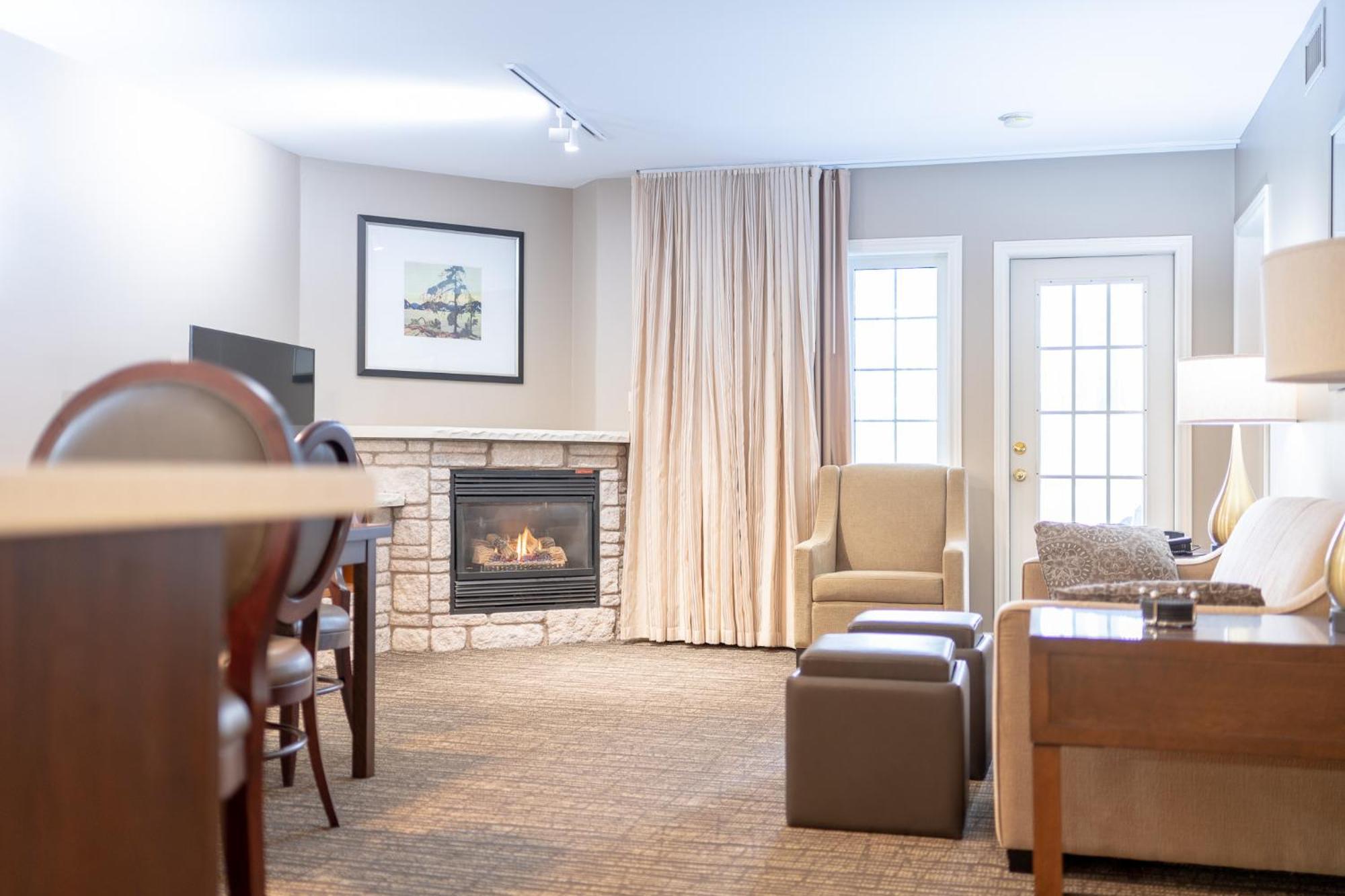 Horseshoe Valley Suites - The Azure Shanty Bay エクステリア 写真