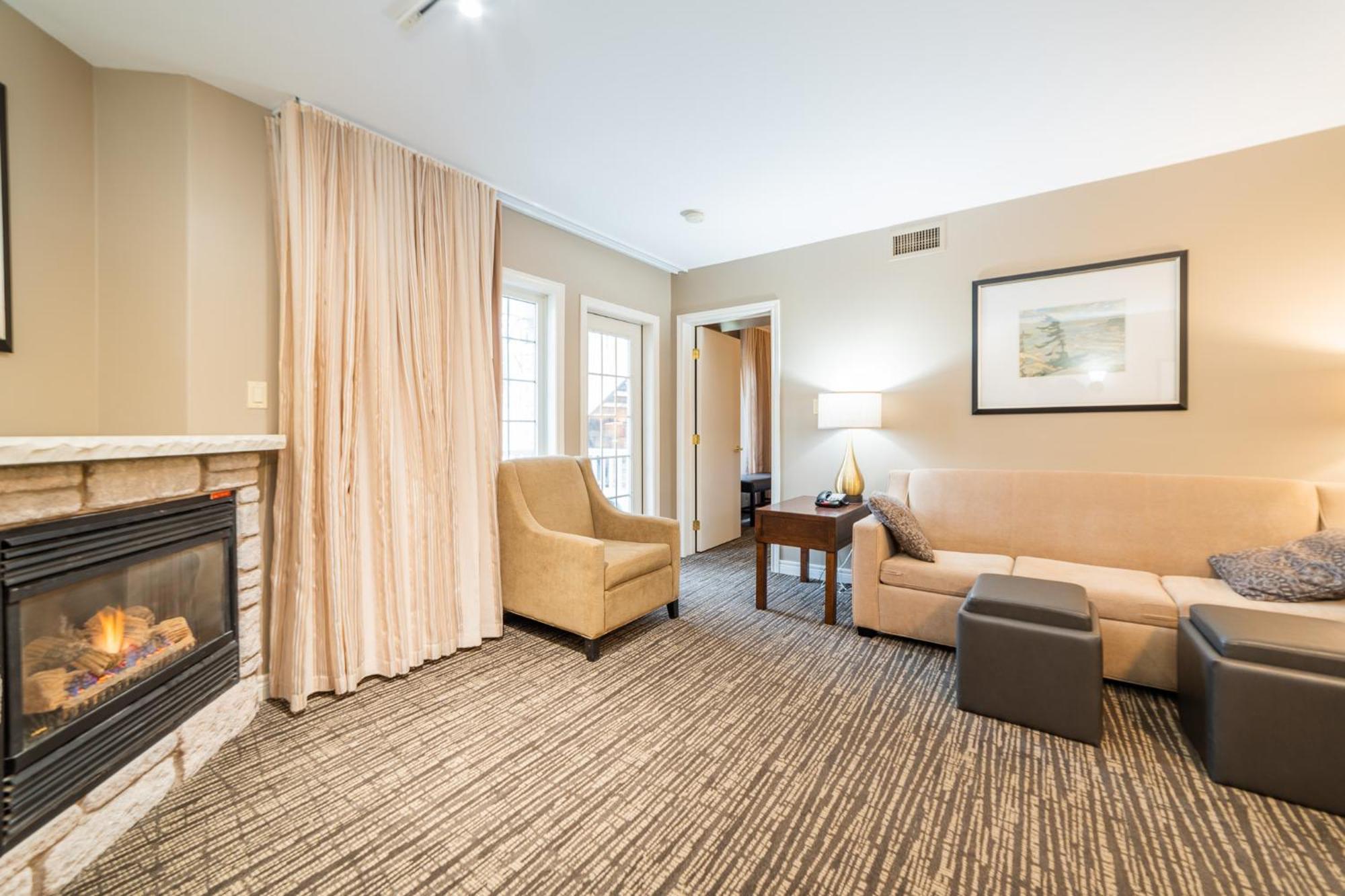 Horseshoe Valley Suites - The Azure Shanty Bay エクステリア 写真