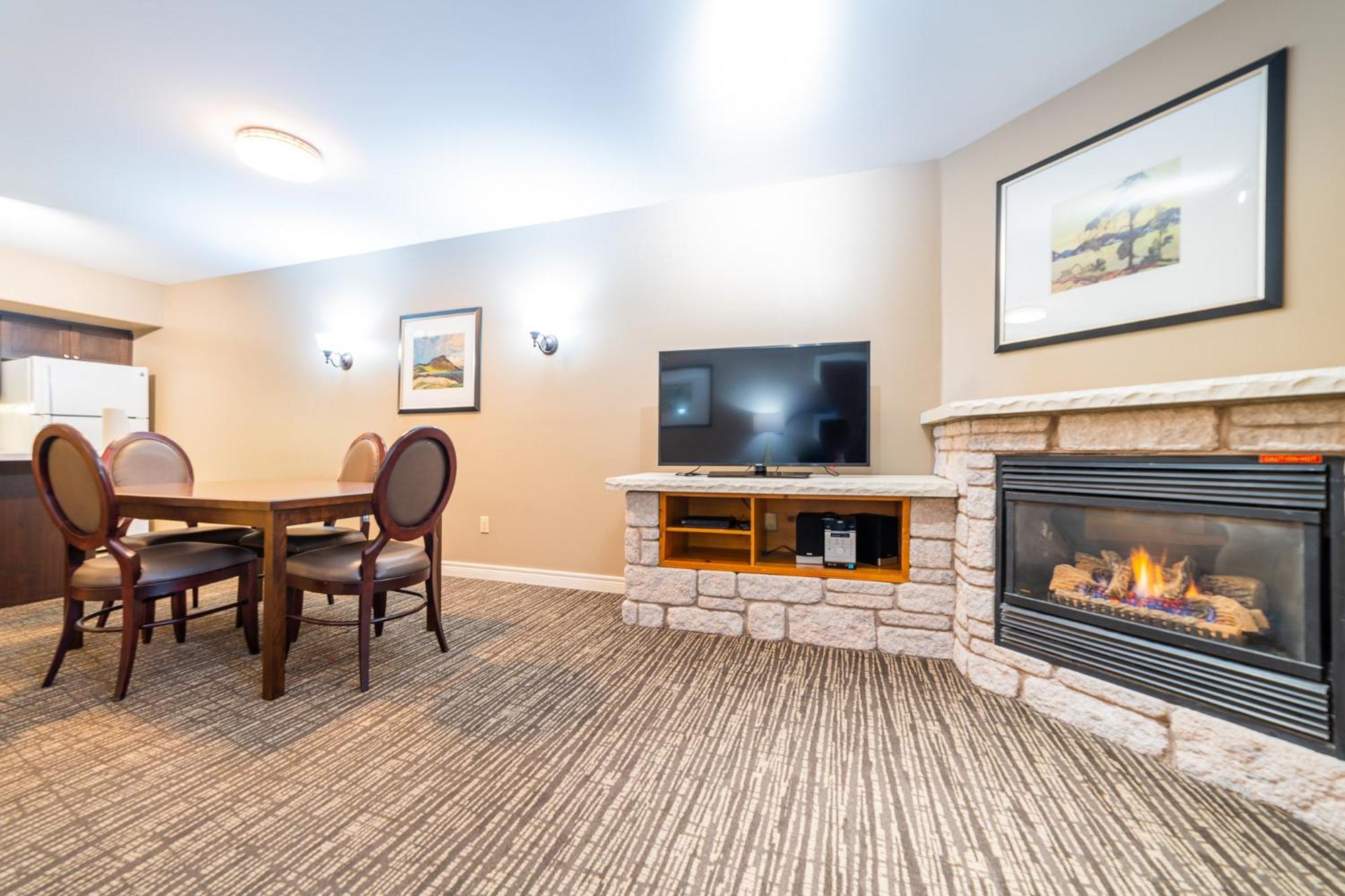 Horseshoe Valley Suites - The Azure Shanty Bay エクステリア 写真