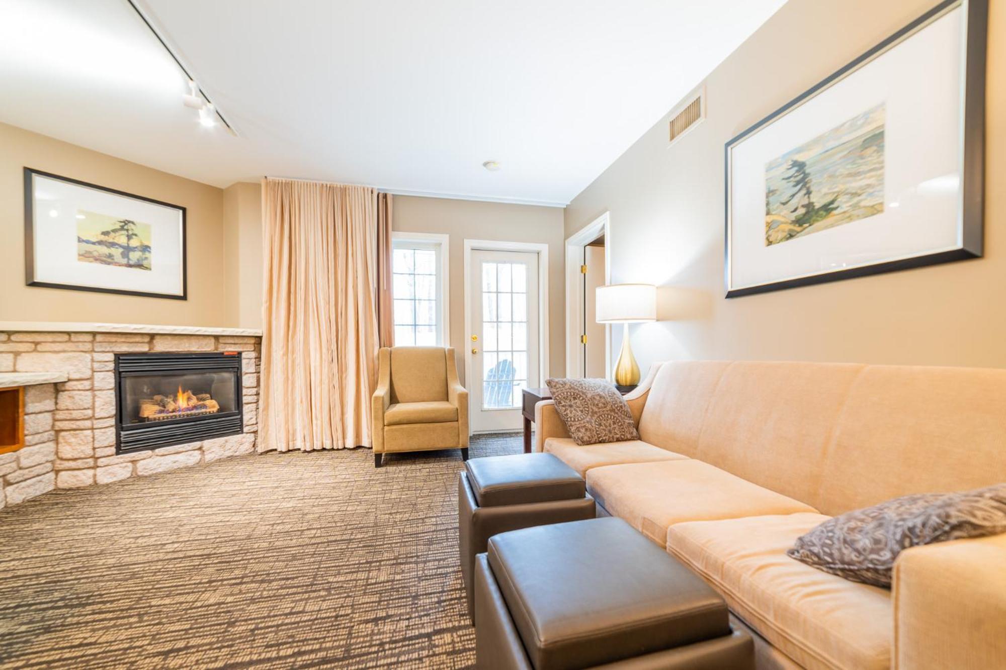 Horseshoe Valley Suites - The Azure Shanty Bay エクステリア 写真