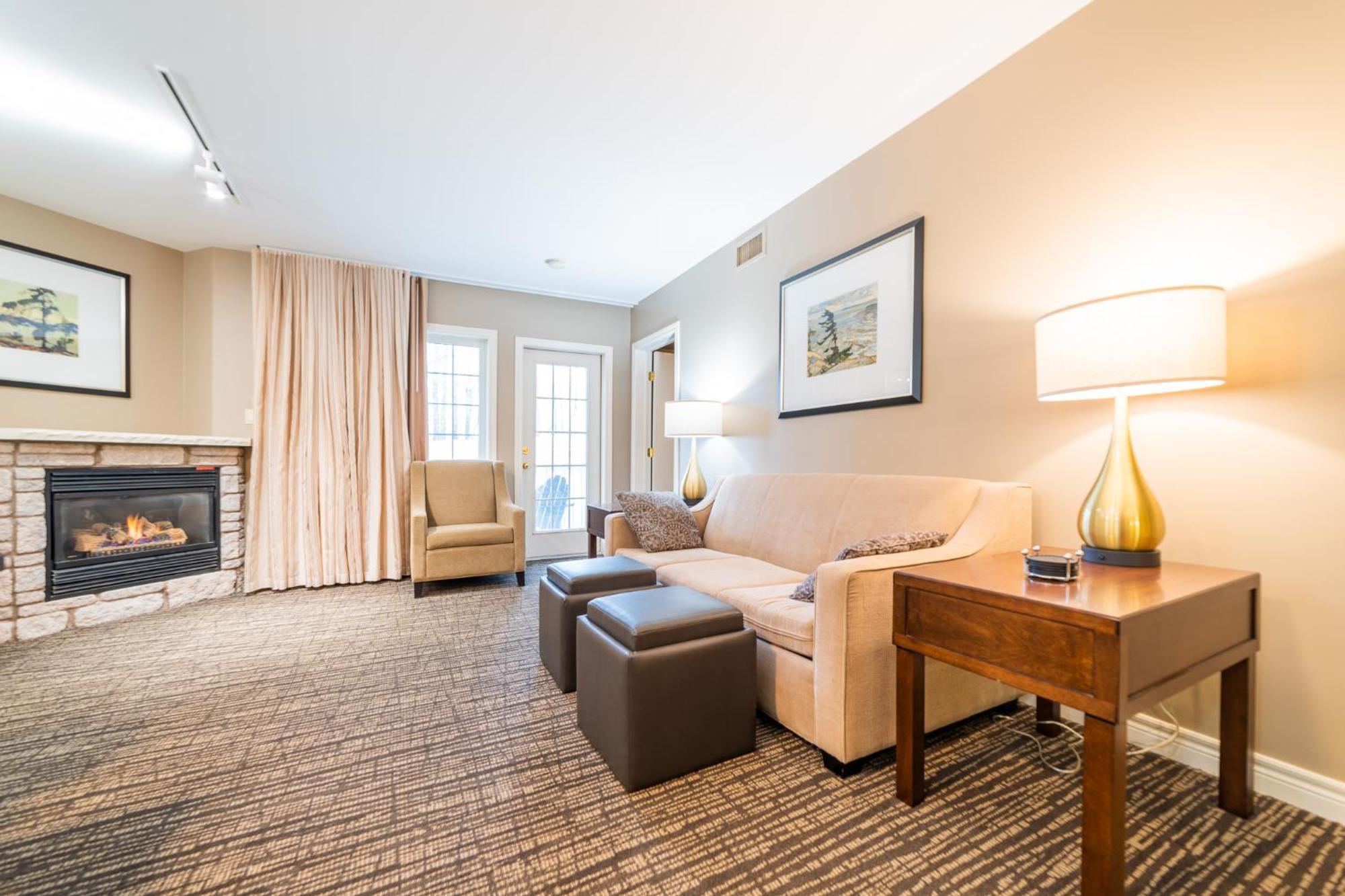 Horseshoe Valley Suites - The Azure Shanty Bay エクステリア 写真